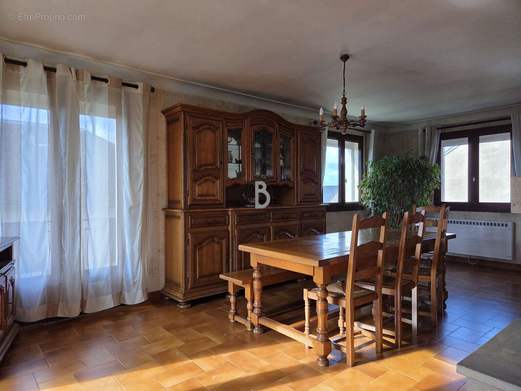 Maison à REQUISTA