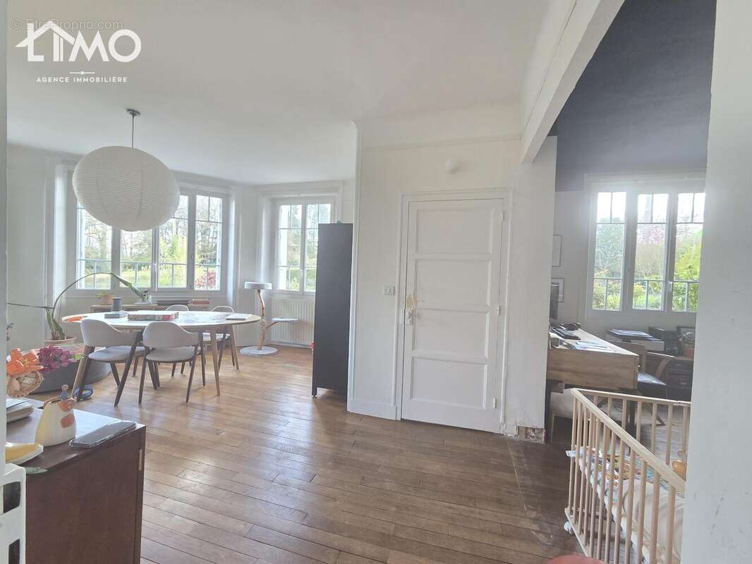 n°2 - Maison à SAINT-LEONARD-DE-NOBLAT