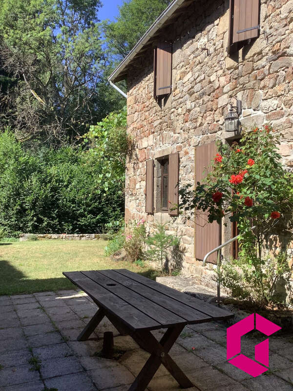 Maison à SAINT-JULIEN-VOCANCE