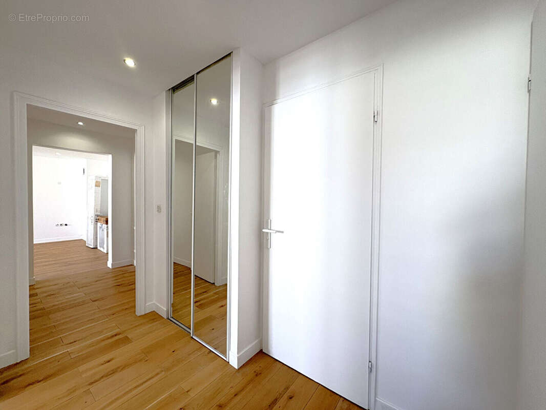 Appartement à SURESNES