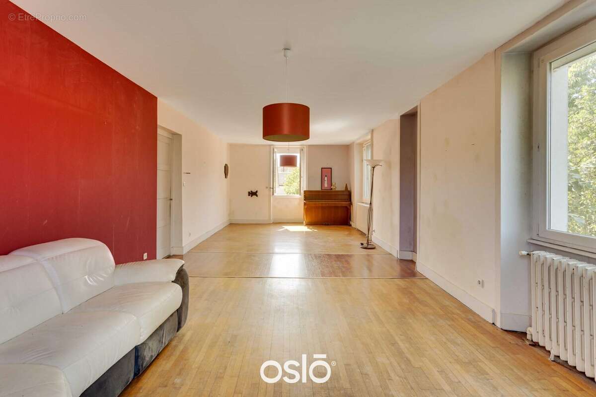 Maison 167 m² à Roche-Lez-Beaupre  - photo 5
