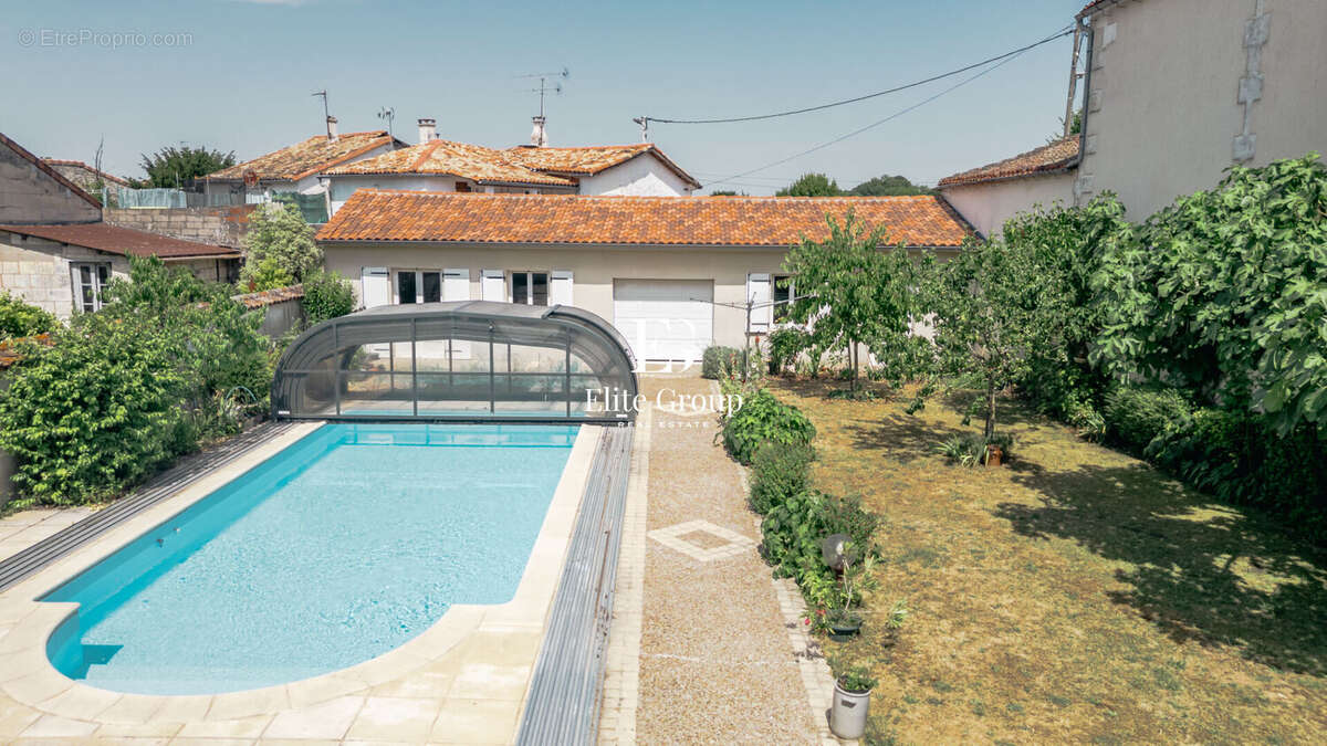 Maison à CHATEAUNEUF-SUR-CHARENTE