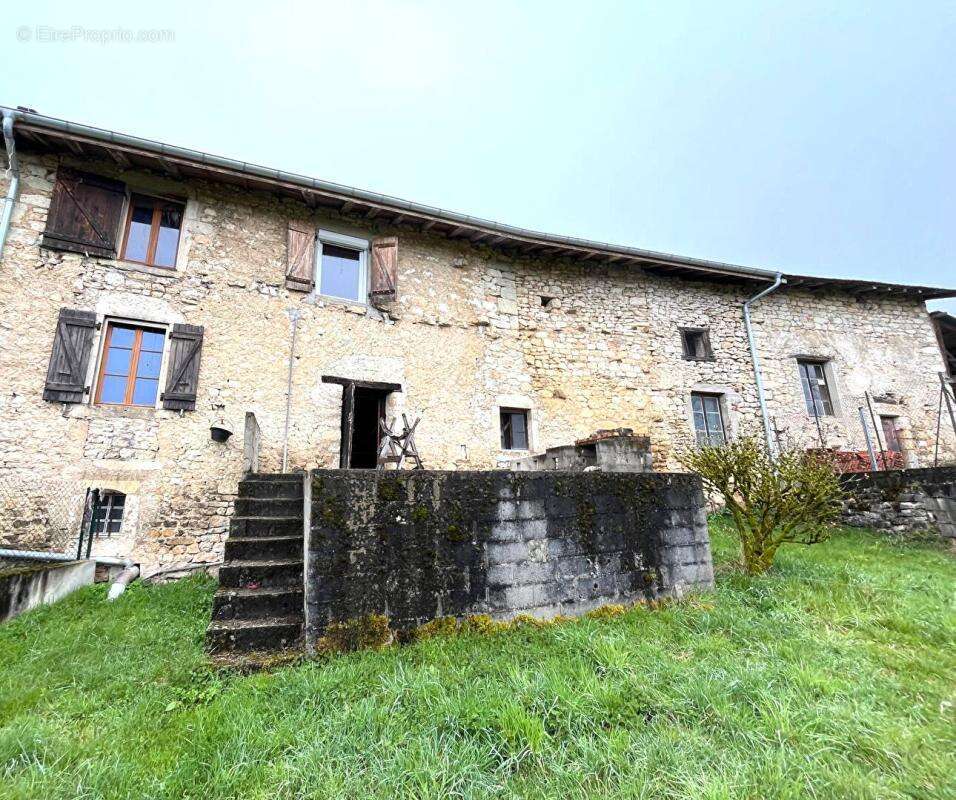 Maison en pierres, à  finir de rénover - avec belle vue -  Vosbles-Valfin (Chavagna) - photo 10