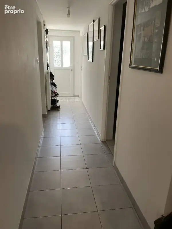 Maison de village rénovée avec jardin clos - Exclusivité - photo 7