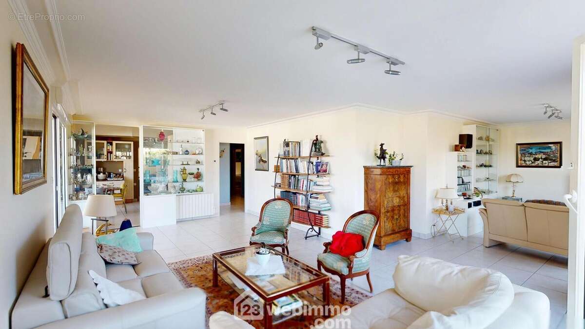 Appartement 237 m² à Les Sables-D'olonne  - photo 2