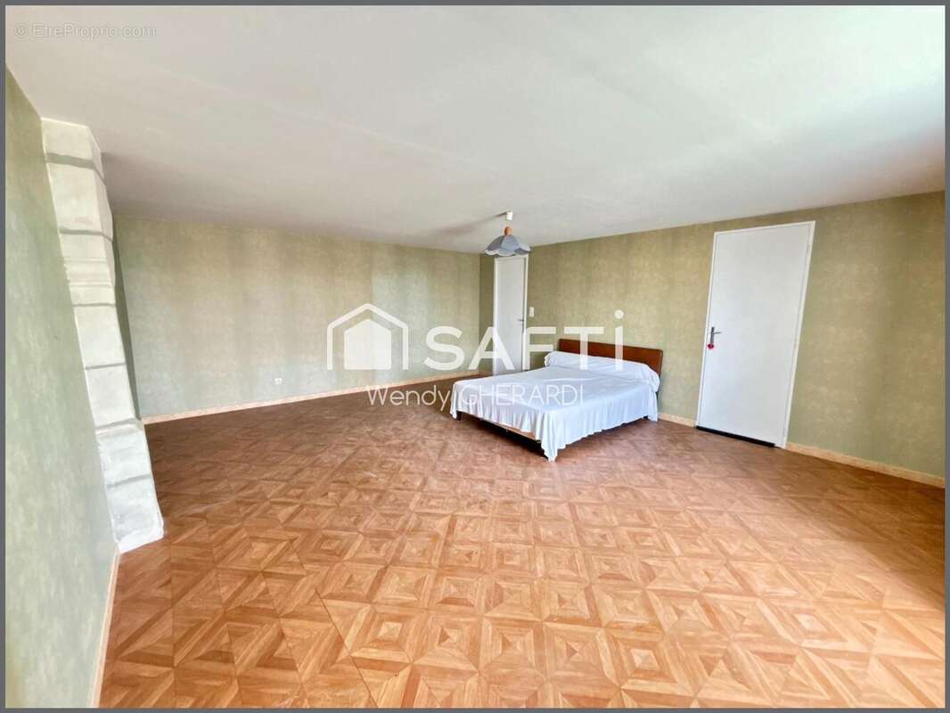 Maison 146 m² à Sossais  - photo 8