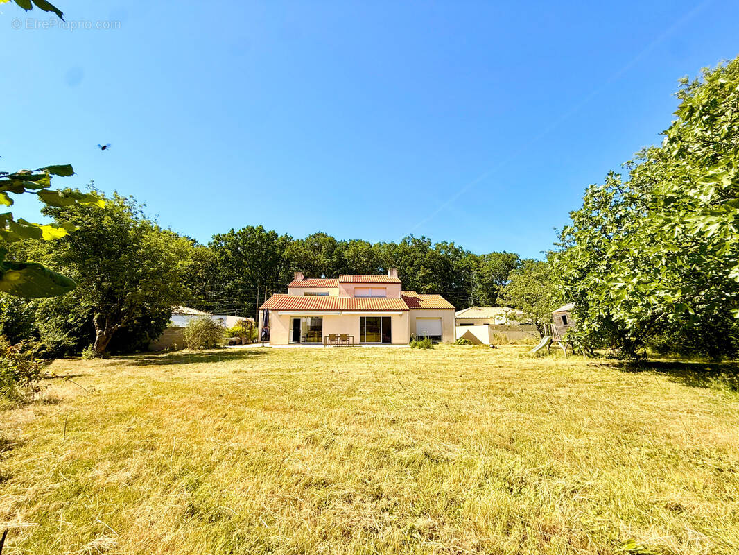 Maison à SAINT-AIGNAN-GRANDLIEU