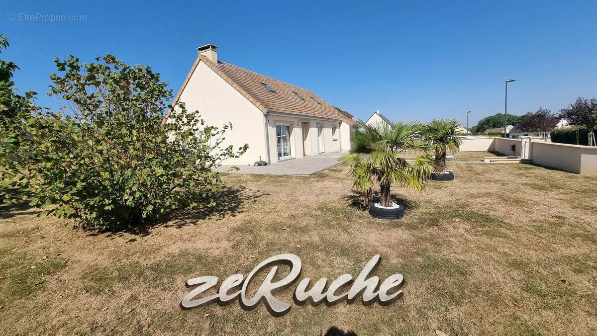 Maison à CROISILLES