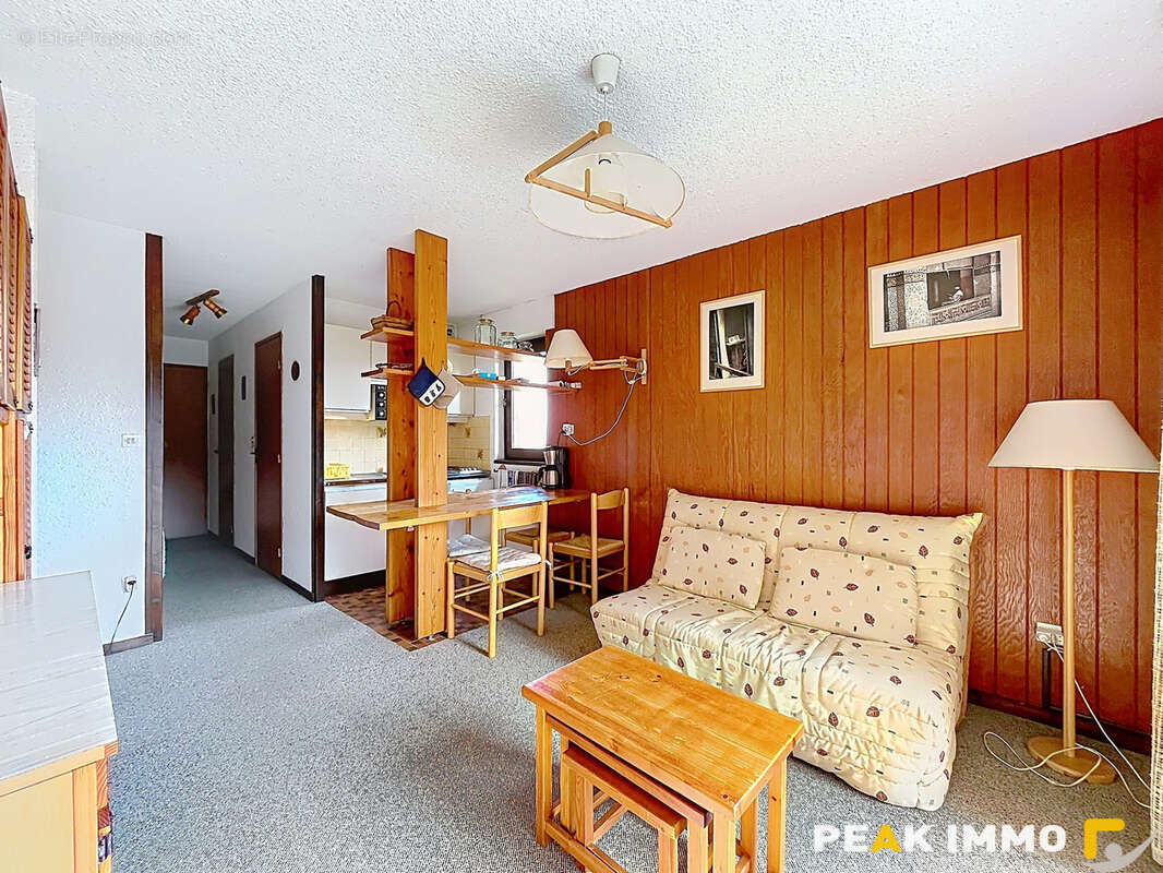F2 + chambre cabine et alcôve - 36 m2 - Combloux - photo 9