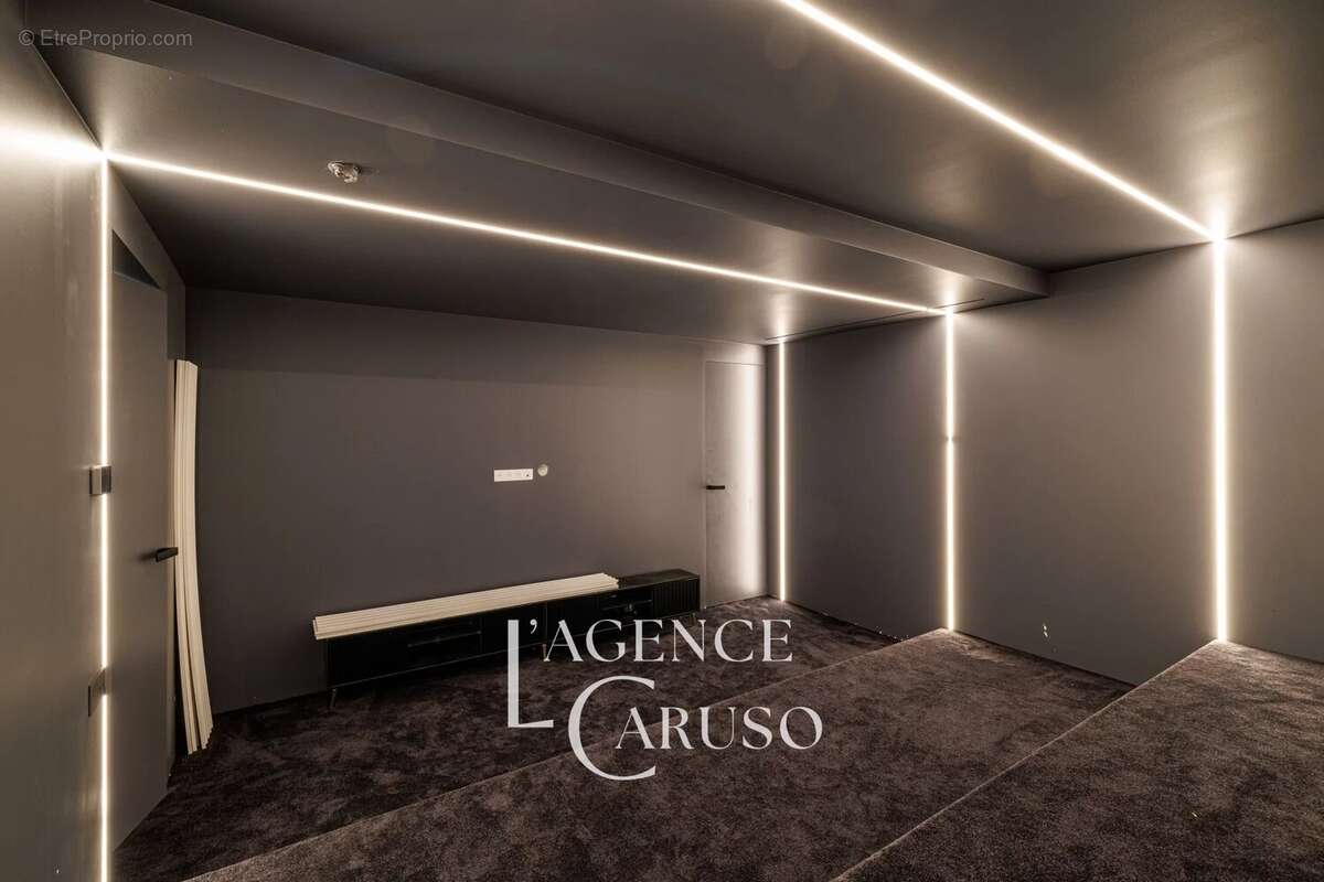 Maison à VILLENEUVE-LOUBET