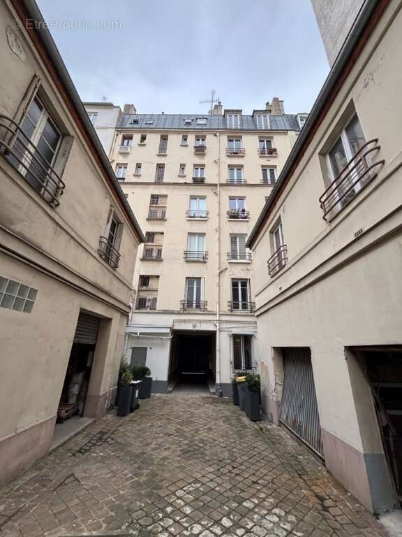 Appartement à PARIS-10E