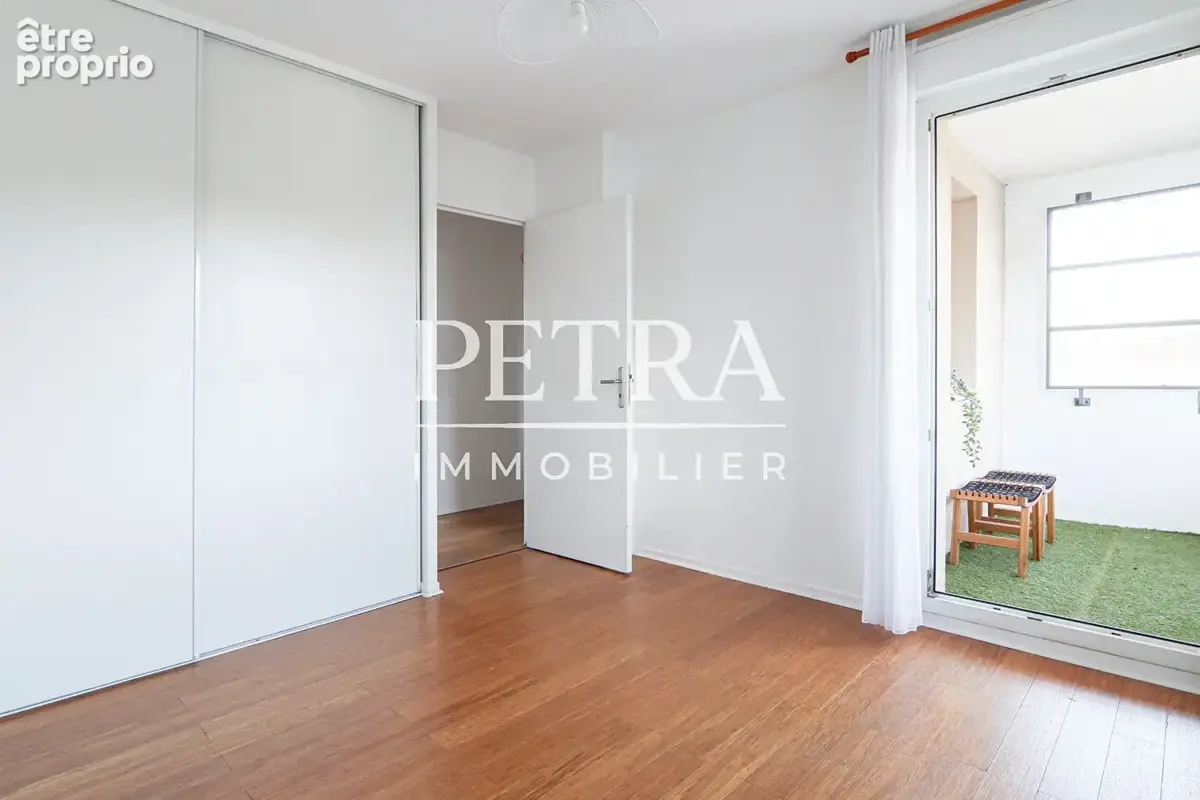 Appartement  5 pièce(s) 96.29 m2 - Centre ville - photo 12