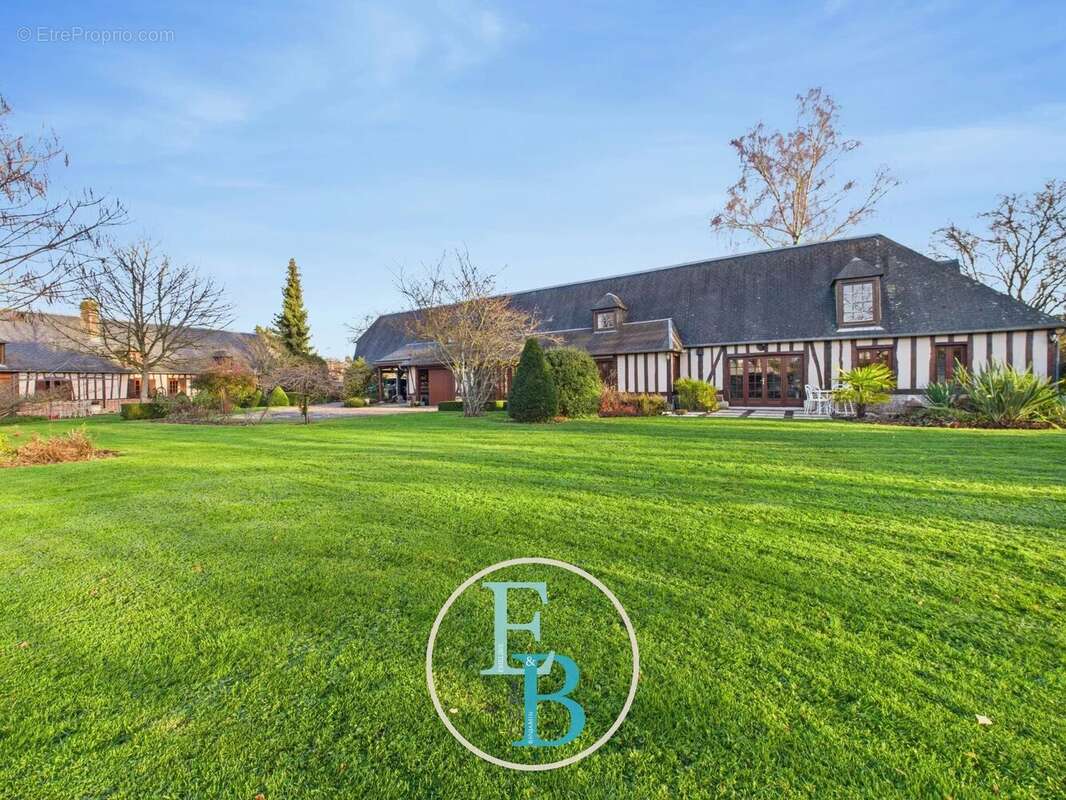 Maison à LE BEC-HELLOUIN