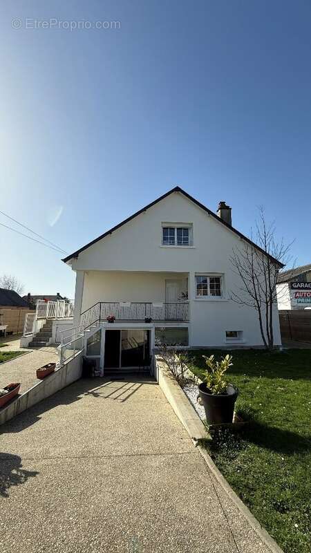 Maison à BOURG-ACHARD