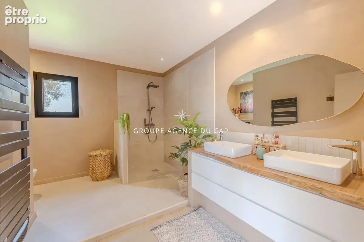 Villa Frejus 5 pièce(s) 165 m2 - photo 9