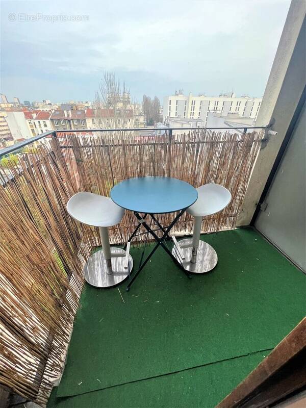 Appartement à LES LILAS
