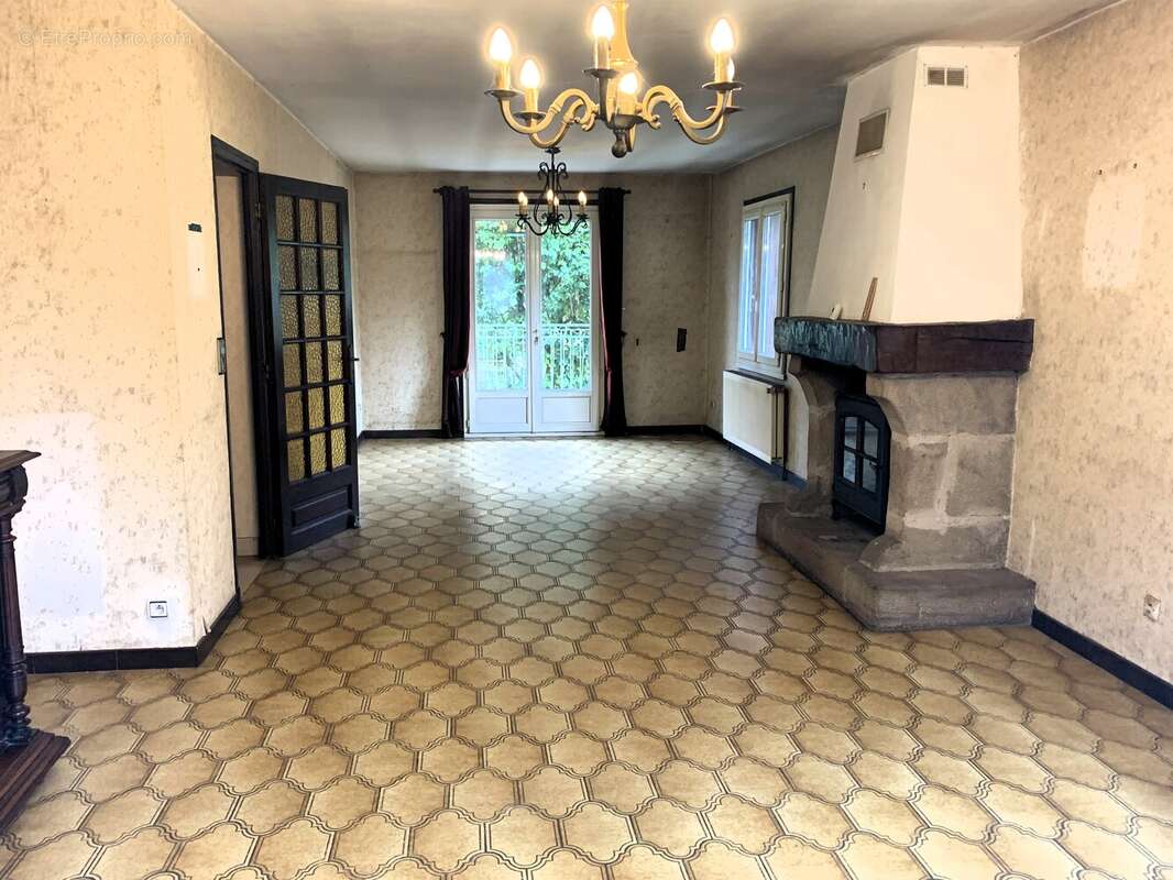 Maison à COSNAC