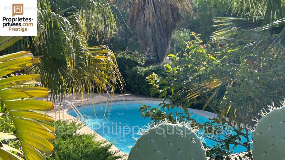 Maison à LA CADIERE-D&#039;AZUR