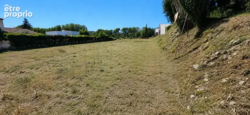 Terrain 1757 m² à Chateauneuf-Grasse  - photo 2