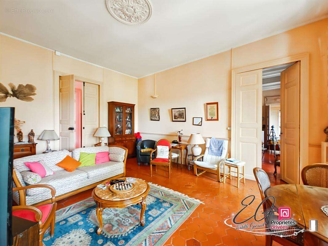 Appartement bourgeois d'exception de 284 m² avec terrasse, balcon filant et vue sur le parc - photo 13