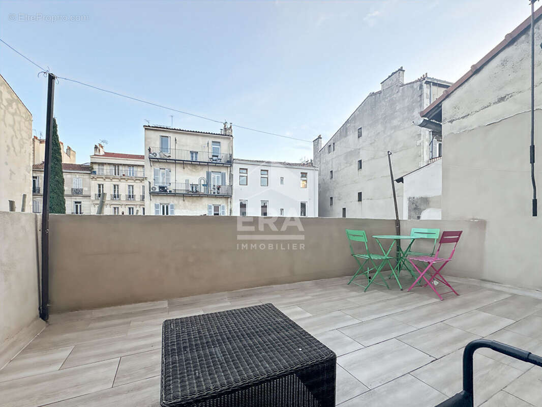 Appartement à MARSEILLE-4E