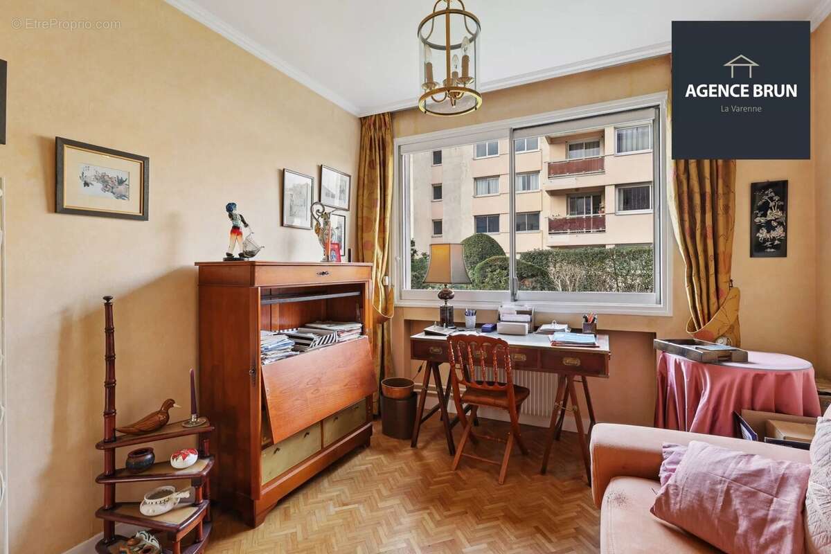 Appartement à SAINT-MAUR-DES-FOSSES