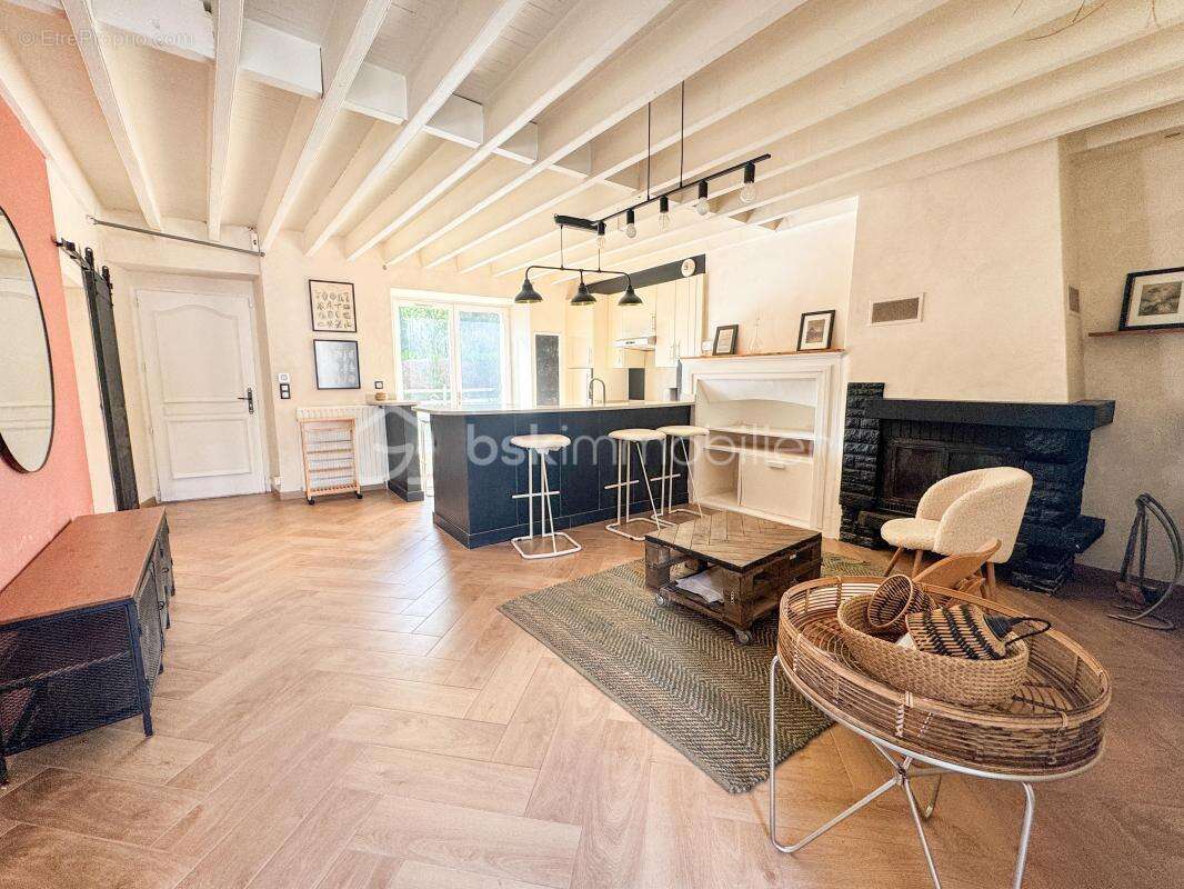 Maison à NOYAL-CHATILLON-SUR-SEICHE