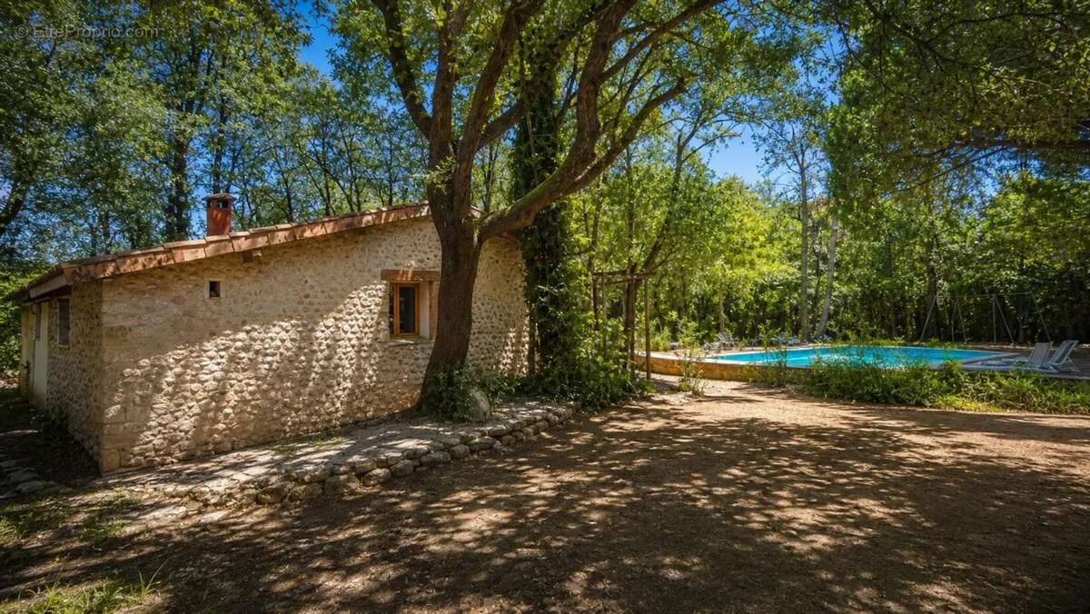 Maison de 7 pièces de 135 m² à Malataverne - photo 13