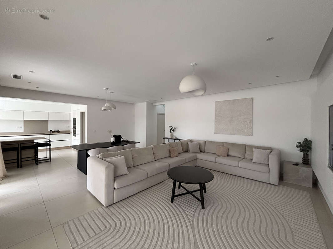 Maison à CHATEAURENARD