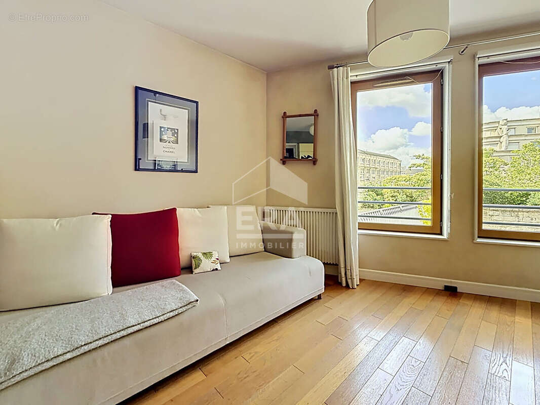 Appartement à PARIS-12E