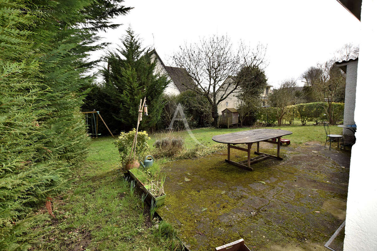 Maison à GOMETZ-LE-CHATEL