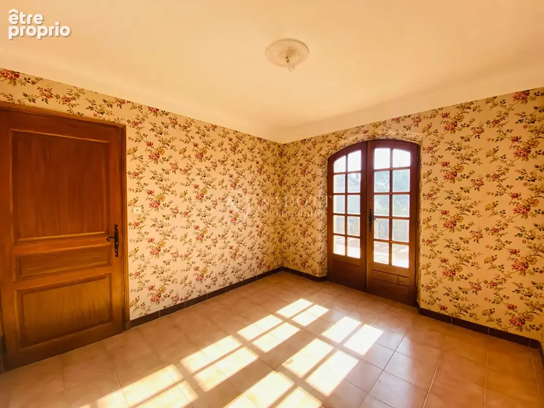 Superbe bâtisse  de 150m² sur jardin clos  à CAVAILLON. - photo 14
