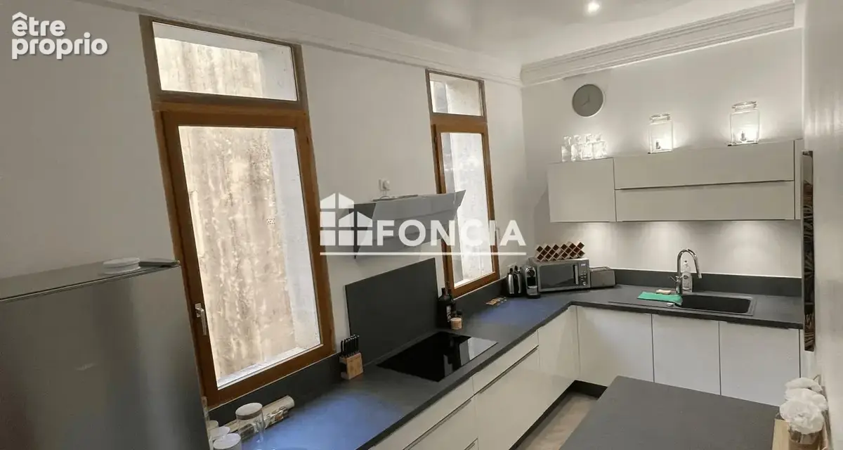 À vendre Montpellier Superbe appartement 4 pièces rénové Montpellier Ecusson - photo 2