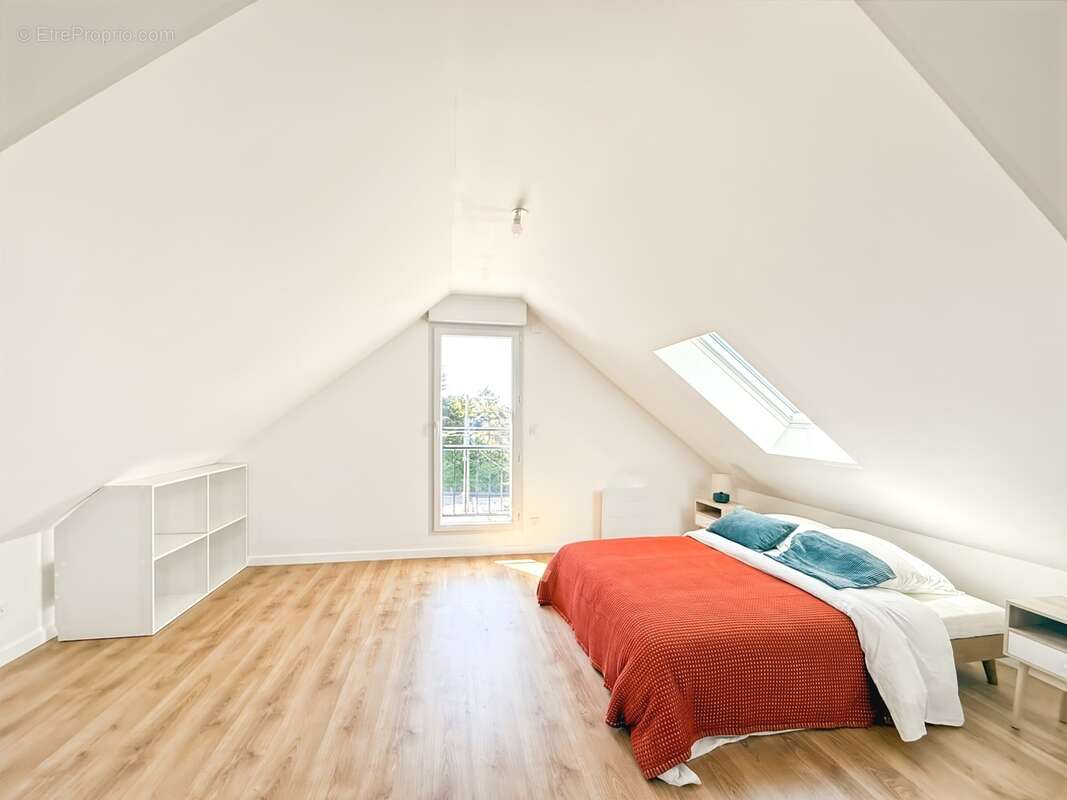 Saint marc sur mer - plage hulot - plein centre - marche - duplex loft  t5 - avec terrasse - garage - parking securise - photo 4