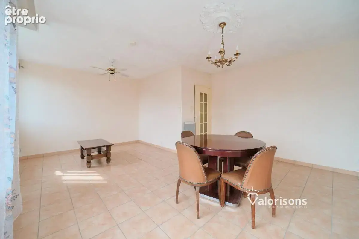 Maison 4 pièces 130 m² à vendre à Meyzieu (69330) - photo 4