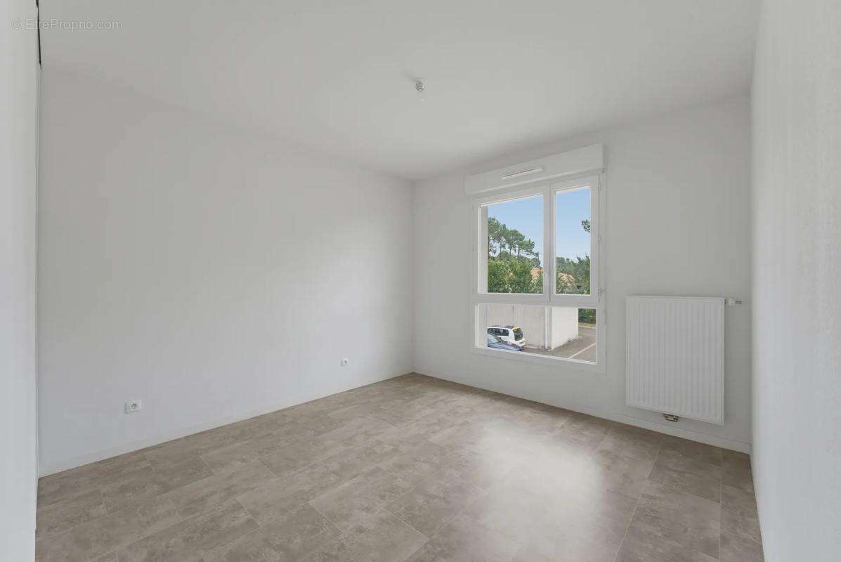 Appartement de 4 pièces de 74 m² à Mérignac - photo 9