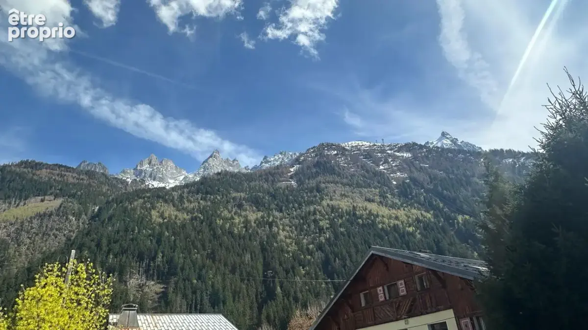 Chamonix - Chalet rare proche centre-ville avec vue exceptionnelle Mont-Blanc et Aiguille du Midi - photo 2