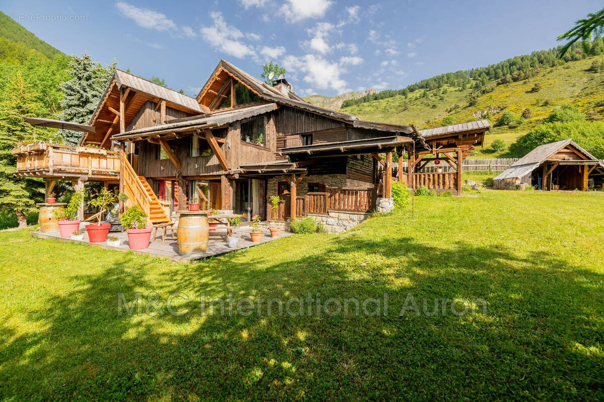 Maison à SAINT-ETIENNE-DE-TINEE