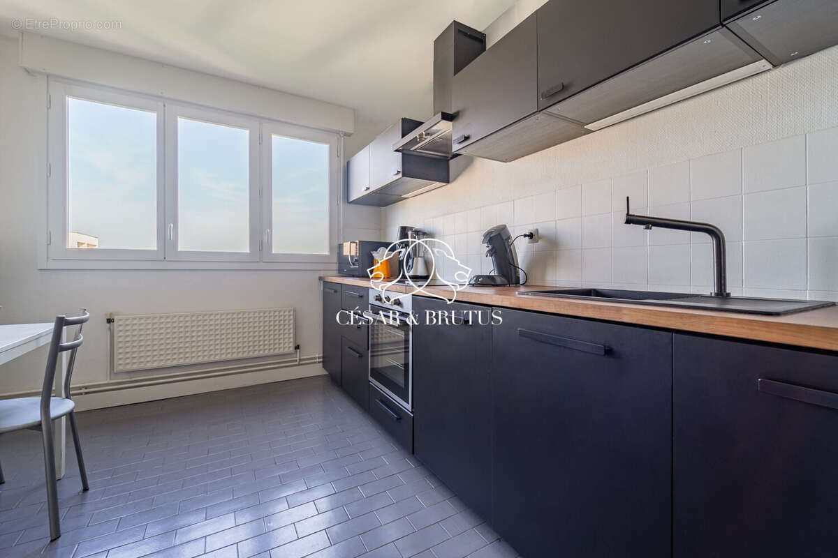 Appartement à LYON-5E