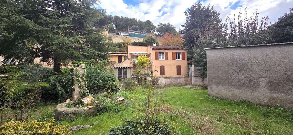 Maison à MARSEILLE-10E