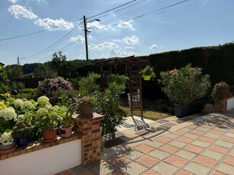 Maison à MERU