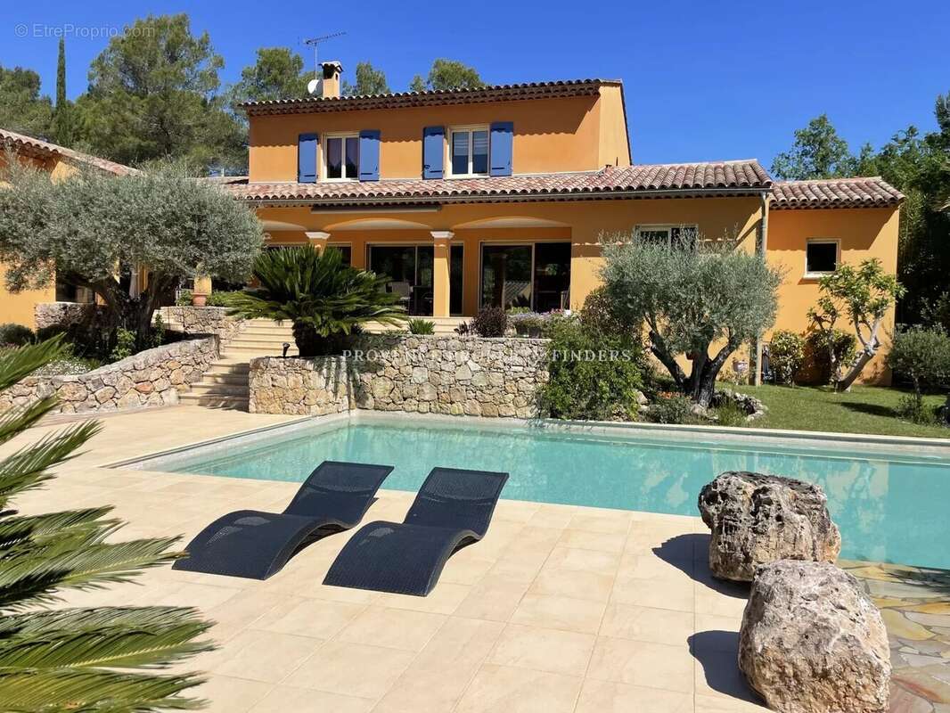 Maison à LORGUES