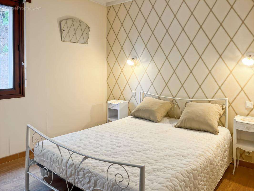 Maison À Vendre composée de 2 appartements (3 et 4 pièces) - photo 9