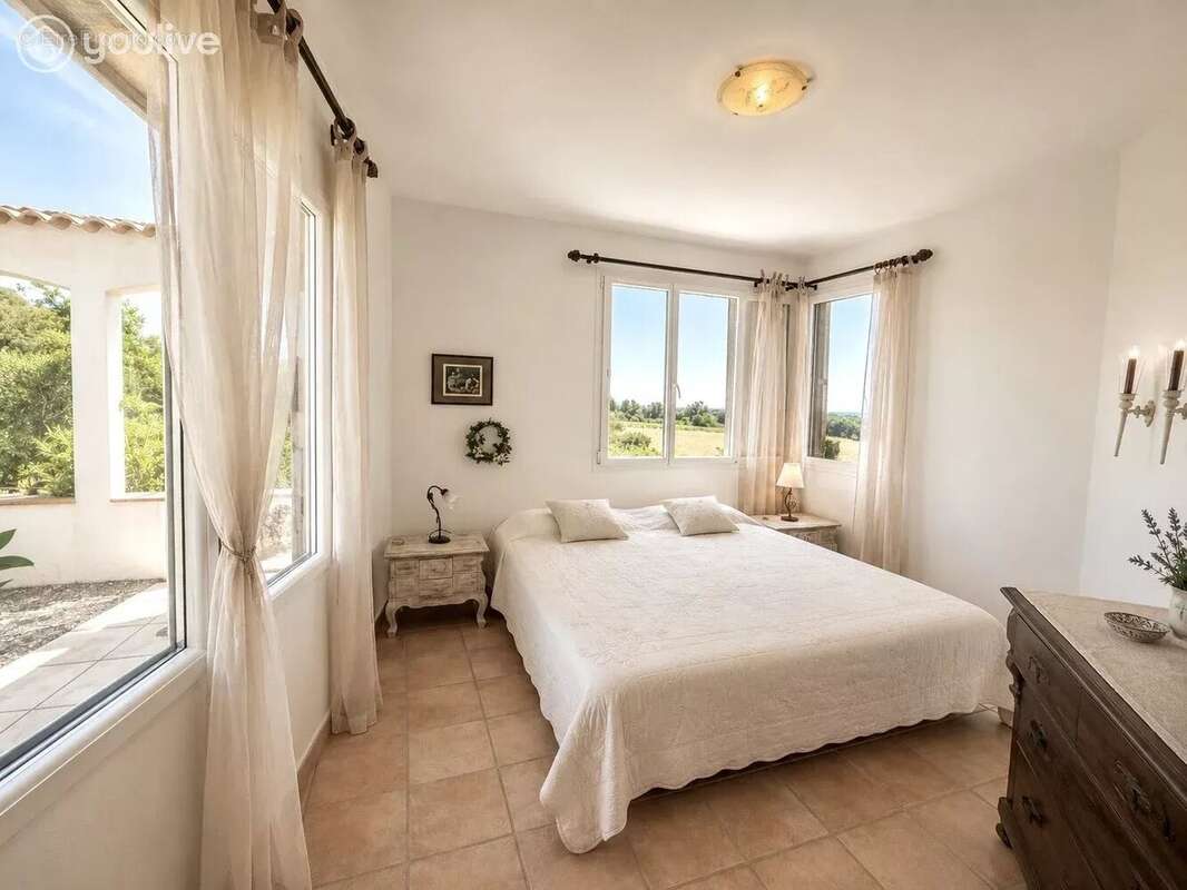 Villa T5 avec sa vue mer et son jardin arboré - photo 9