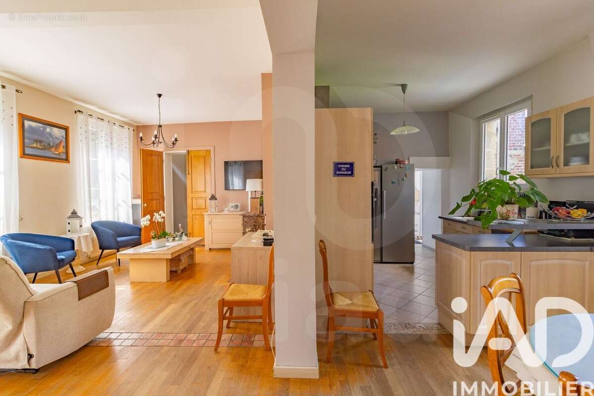 Photo 2 - Maison à NOYON