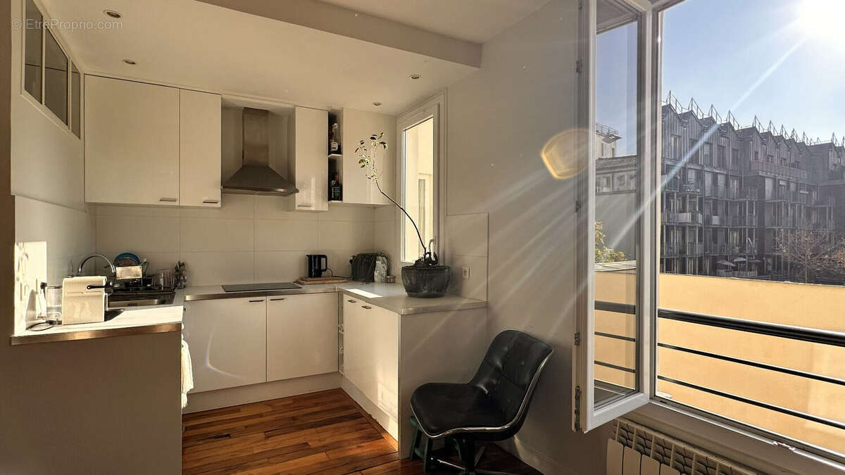 Appartement à PARIS-10E