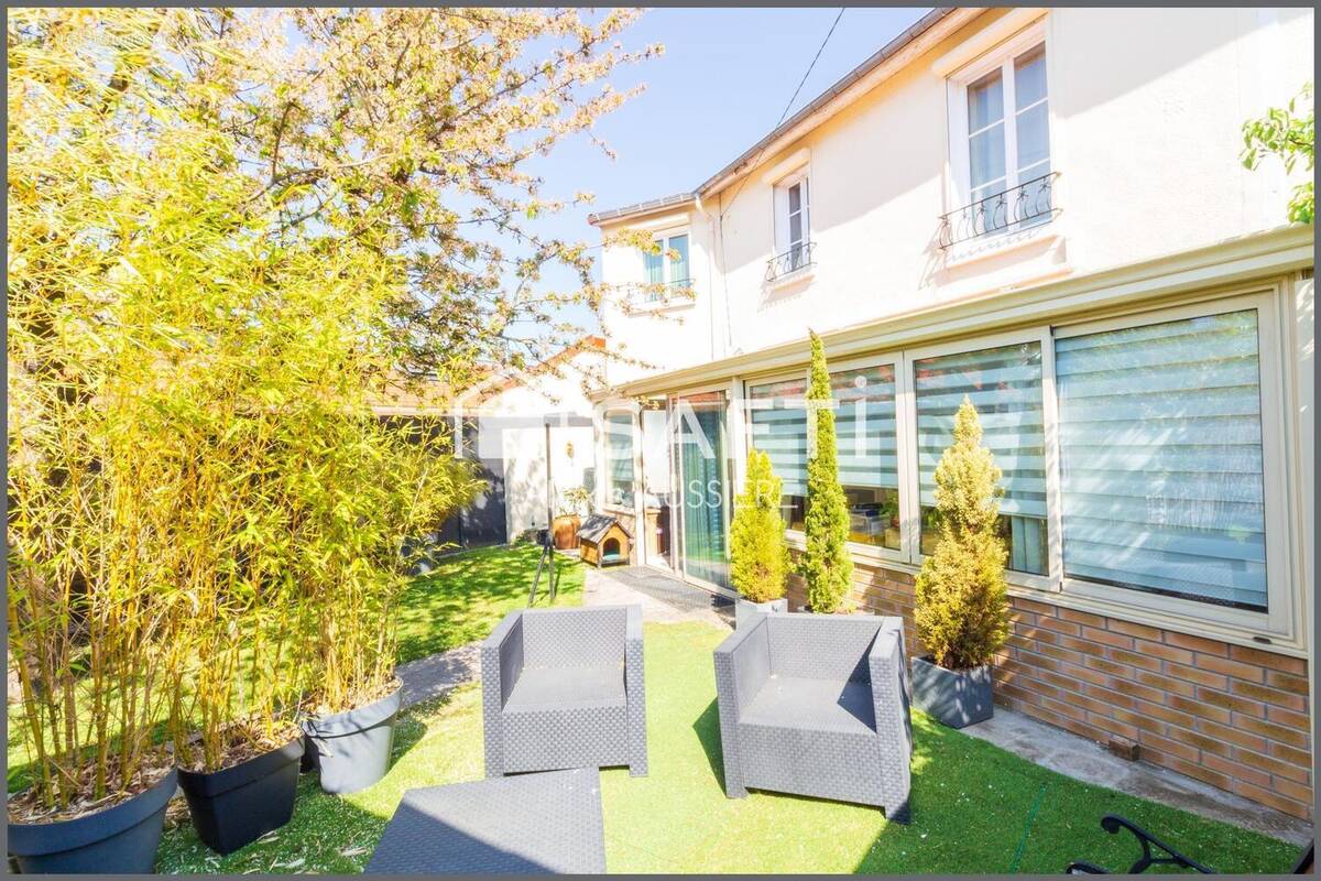 Photo 1 - Maison à QUINCY-VOISINS