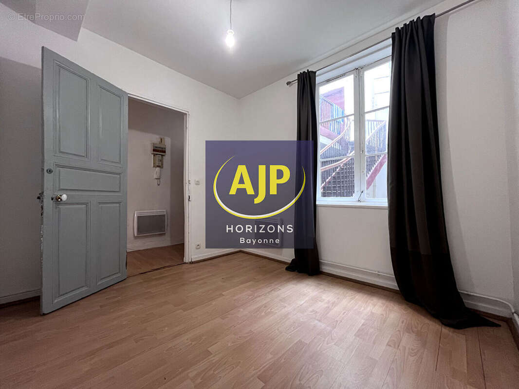 BAYONNE Centre - Appartement T2 - photo 4