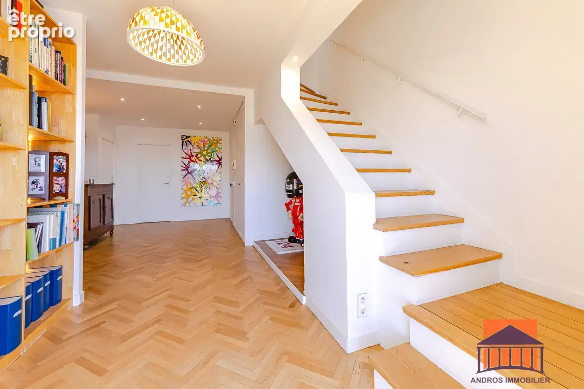 13008 Carré d’or, magnifique penthouse de 114 m2 plus 47 m2 de terrasses, vue mer, dernier étage, au sein d’un - photo 9