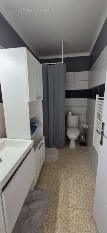 Appartement à CEYRESTE